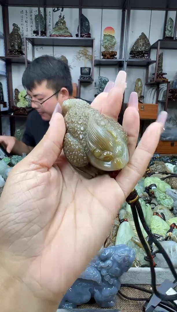 未镶嵌和田玉把件1