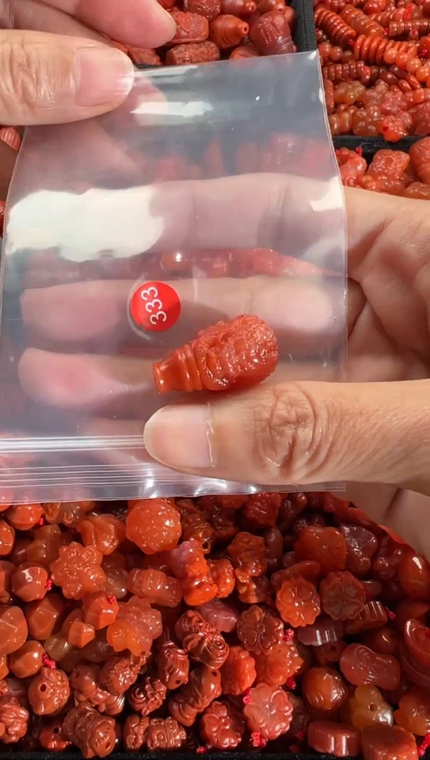 【闪购商品】南红玛瑙颈饰未镶嵌2