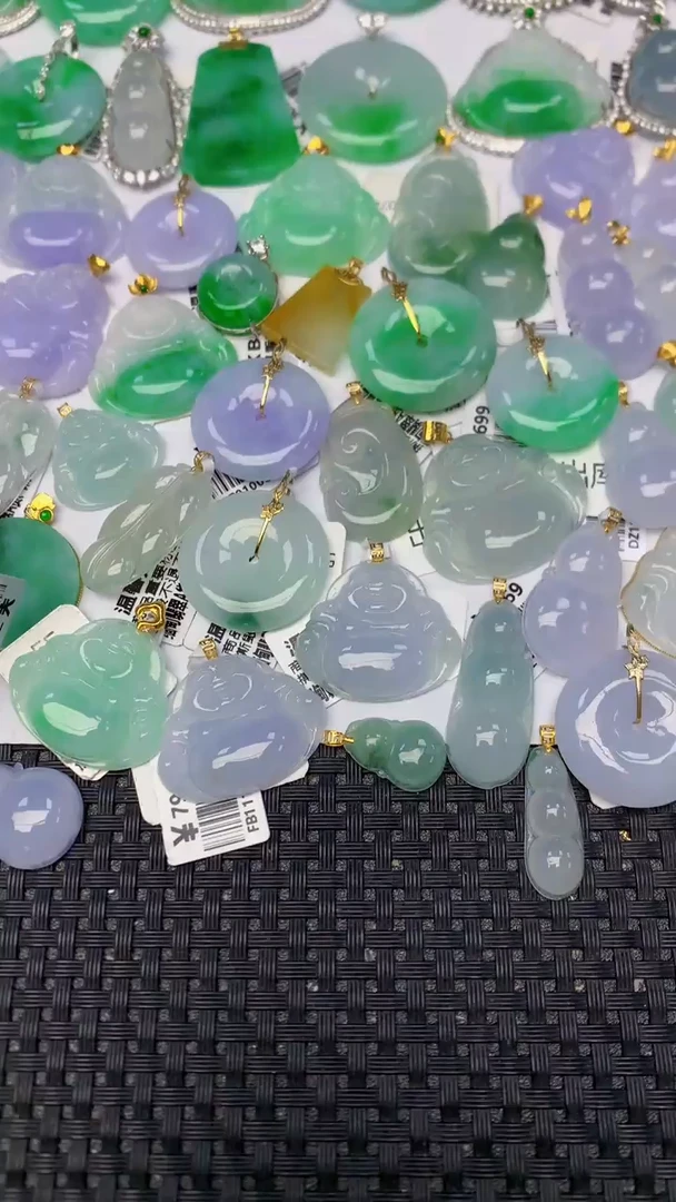 颈饰18K金镶嵌翡翠天然缅甸翡翠a货百元以上9元证书费自理