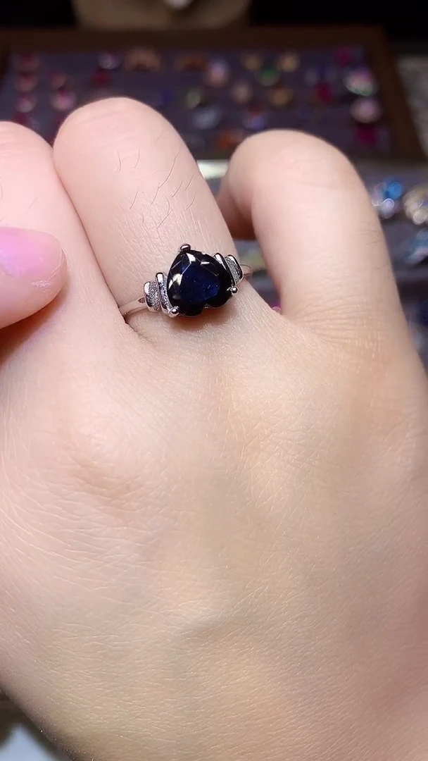 蓝宝石戒指银S925镶嵌.....