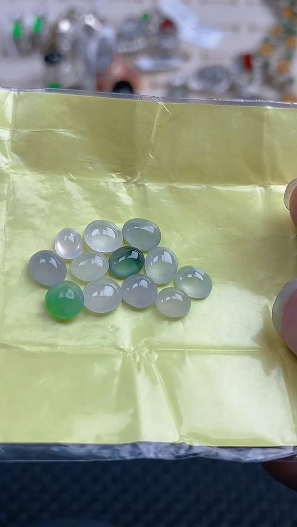 定制翡翠未镶嵌天然翡翠蛋面153