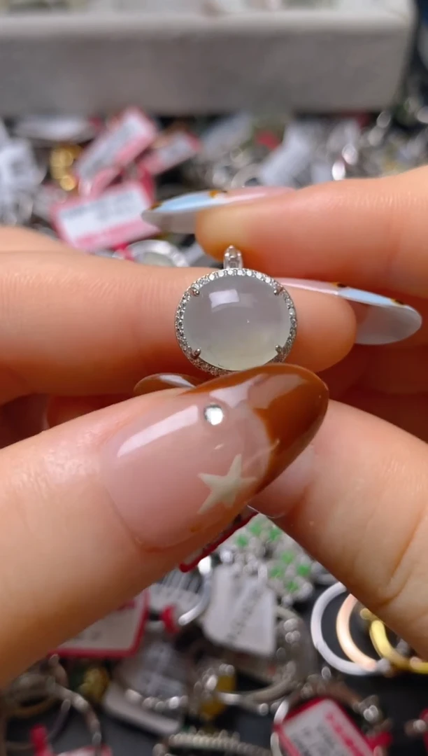 银S925镶嵌戒指翡翠百内无证书