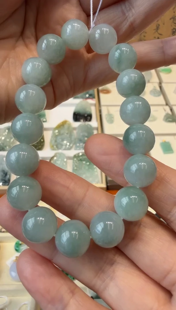 翡翠挂件未镶嵌A货翡翠多样性孤品