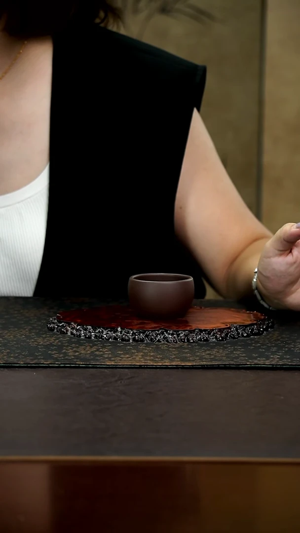 茶壶紫砂伊****）