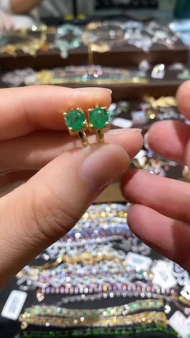 【闪购商品】祖母绿耳饰银S925镶嵌耳钉