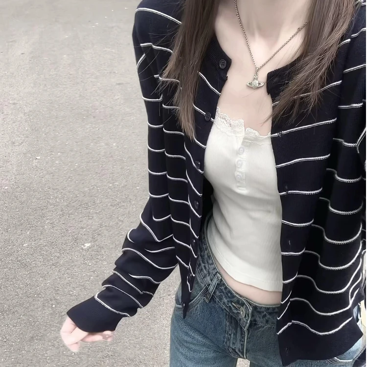 韩系藏青色条纹针织衫女2025秋气质显瘦休闲修身长袖开衫短款外套