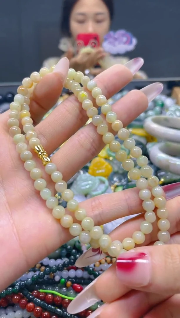 颈饰未镶嵌翡翠6MM/U/翡翠A货，一件也是批发价