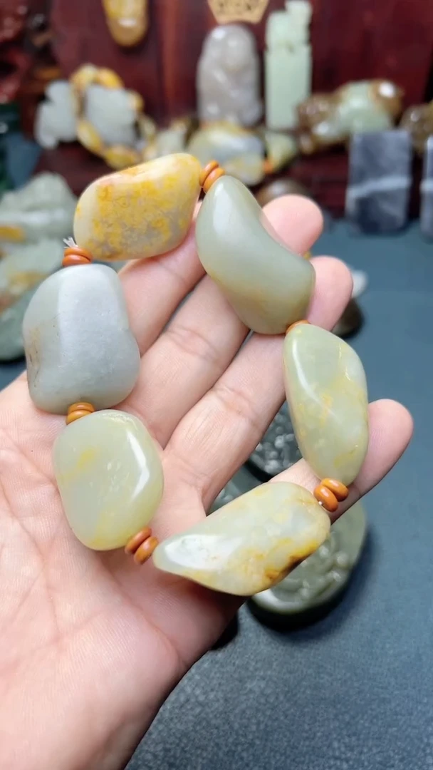 未镶嵌和田玉把件-