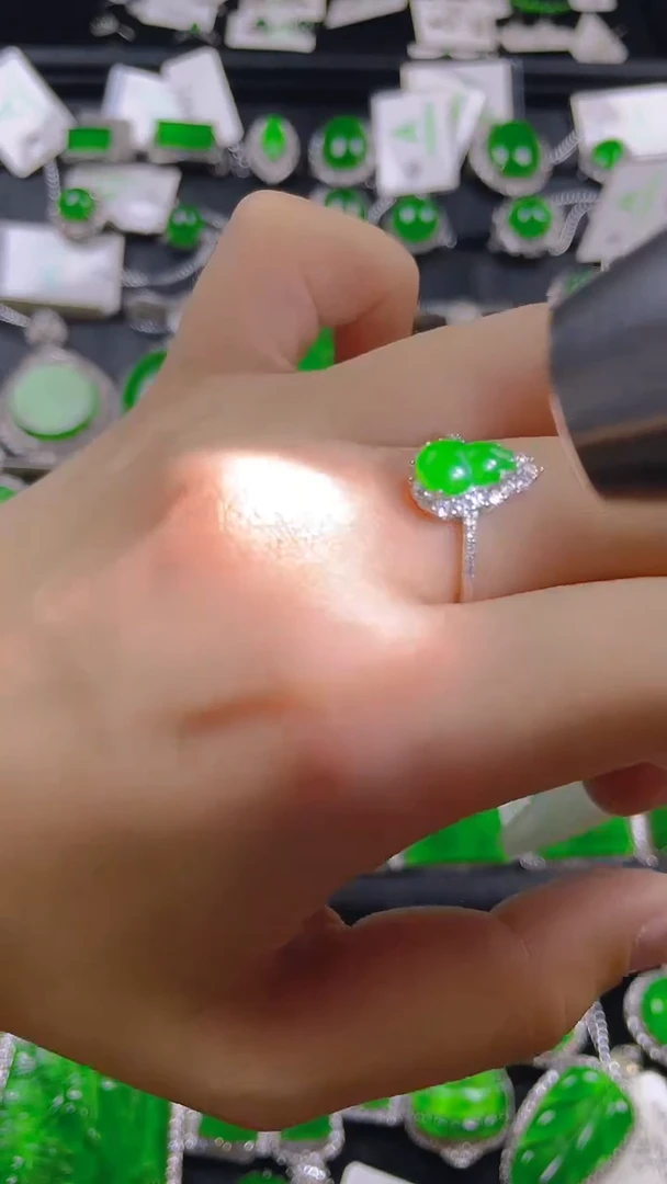 翡翠戒指银S925镶嵌11111111