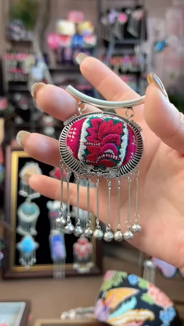 织绣民族风手工非遗老绣饰品532