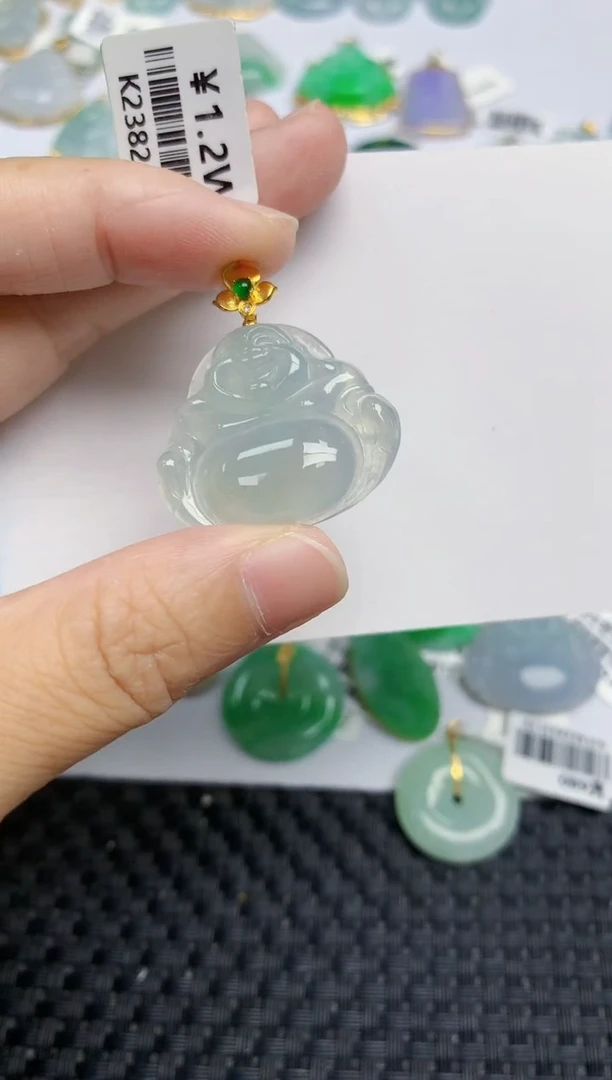 翡翠18K金镶嵌颈饰天然翡翠A货