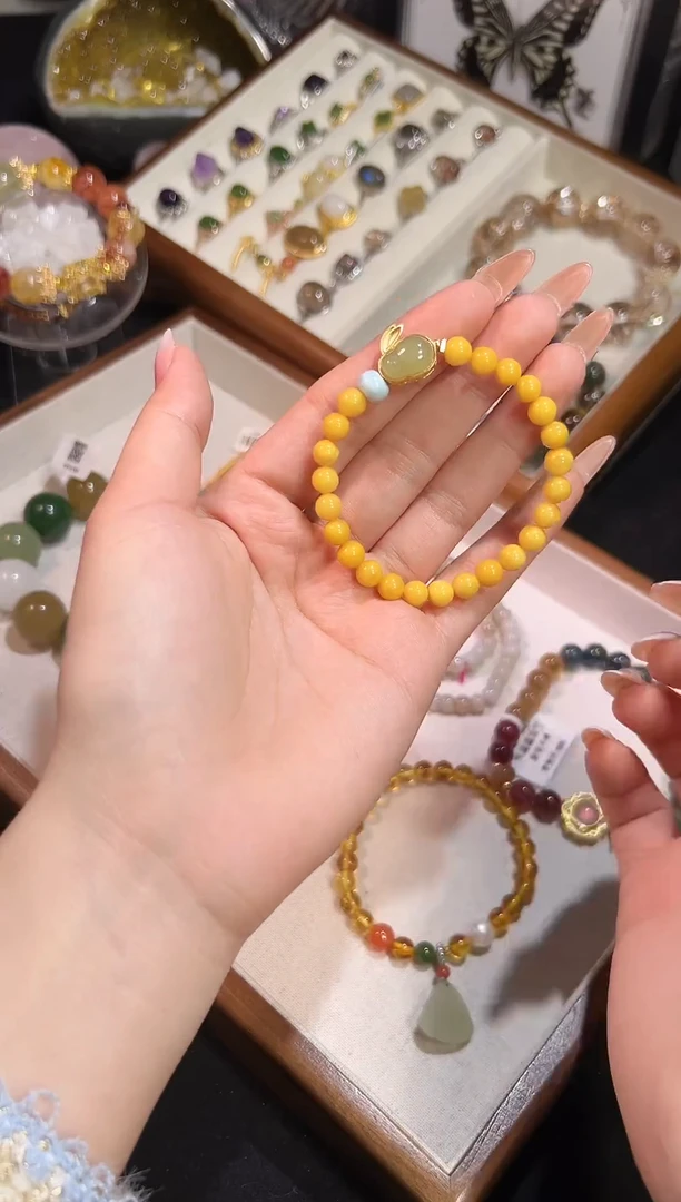 手链琥珀未镶嵌多样性发其一，颜色微差