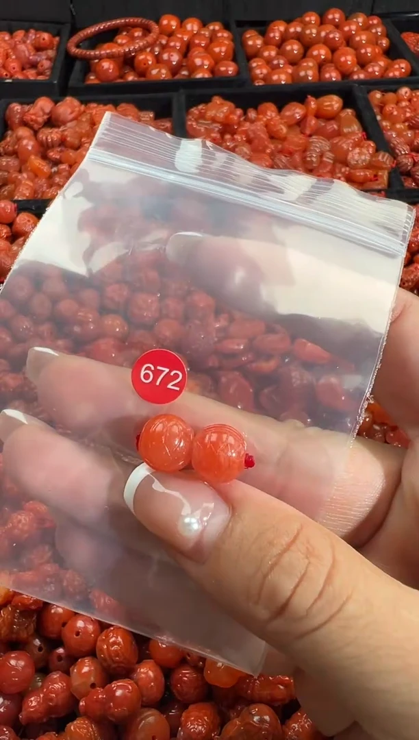 颈饰未镶嵌南红玛瑙1