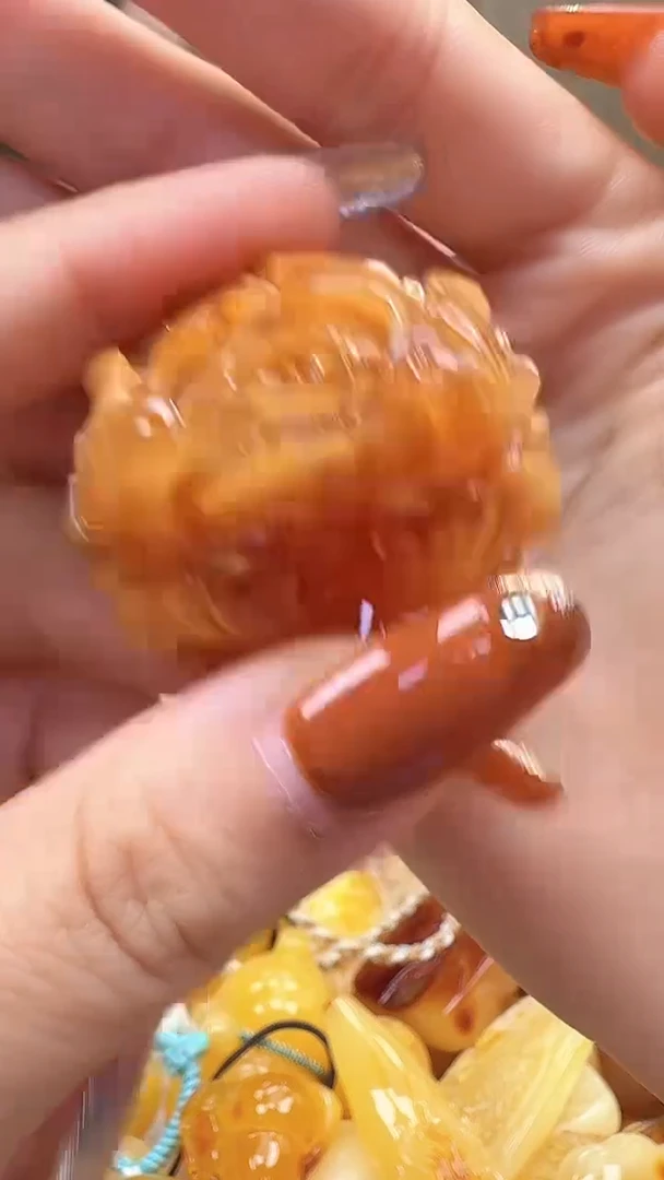 裸石琥珀未镶嵌如图