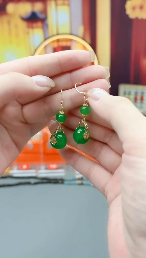 未镶嵌石英质玉（非洲翠）耳钉104