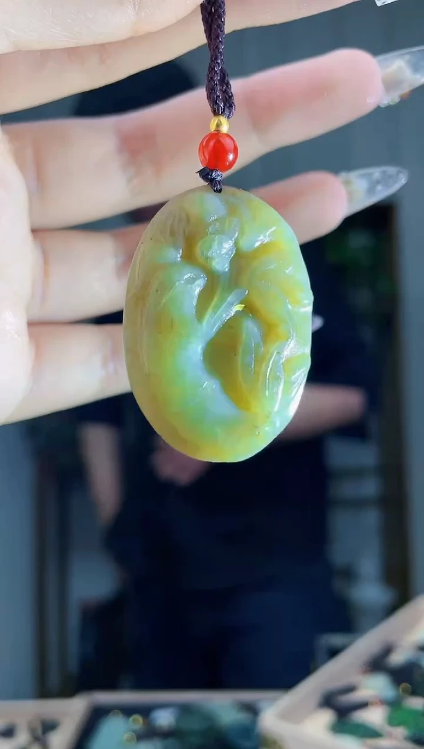 【闪购商品】和田玉挂件未镶嵌拍一发一，多样性发货！