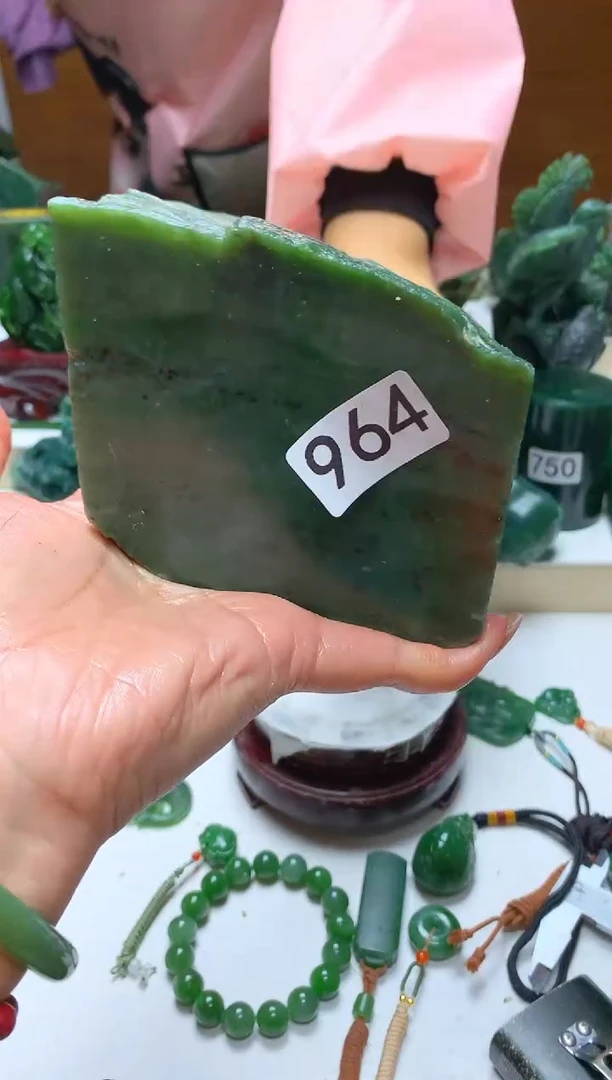 未镶嵌和田玉摆件1