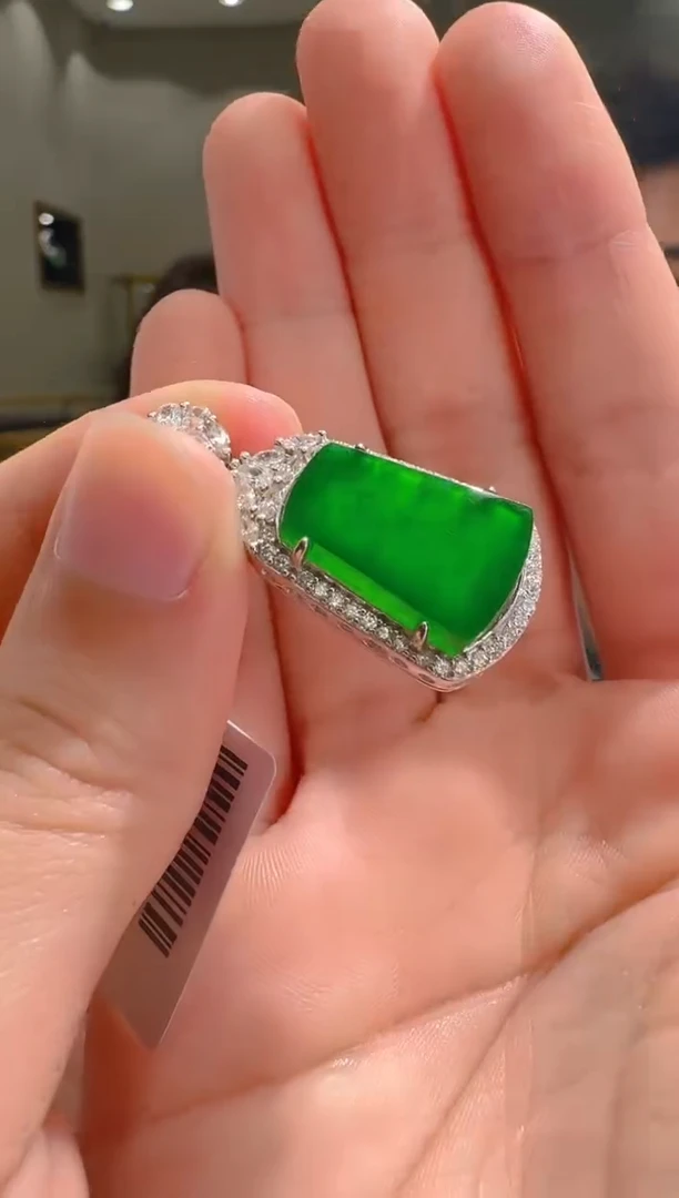 【闪购商品】翡翠吊坠(不含链)银S925镶嵌天然翡翠A货多样性发一件