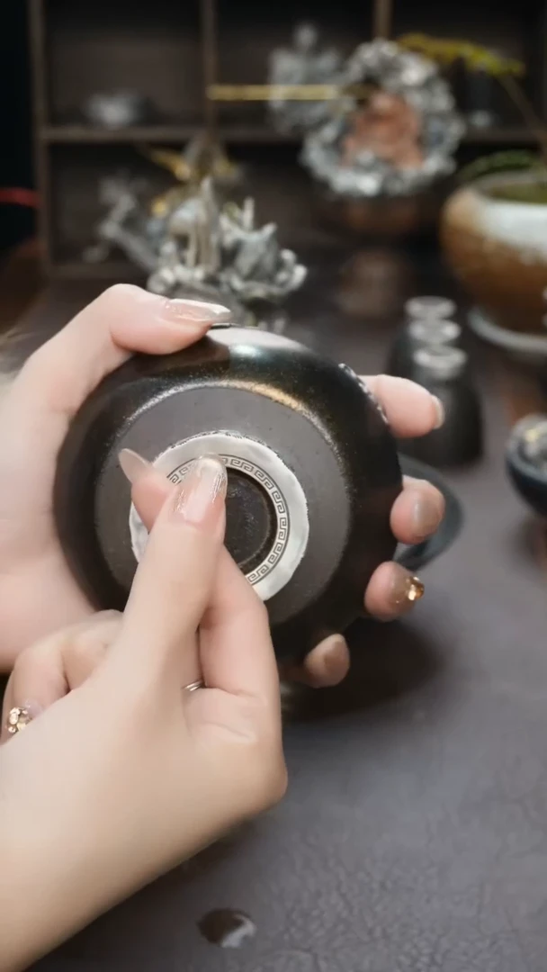 【闪购商品】境秋黑陶主人杯高定