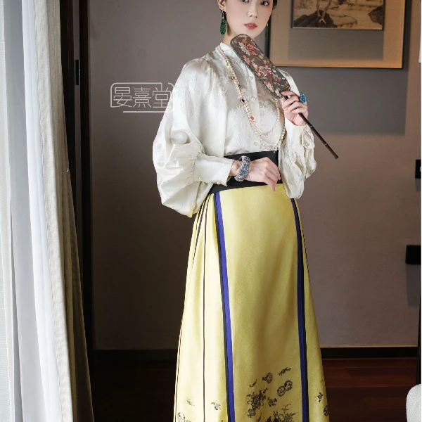 【晏熹堂·团圆富贵】2024年月影纱老花纱纯手工刺绣新中式马面裙