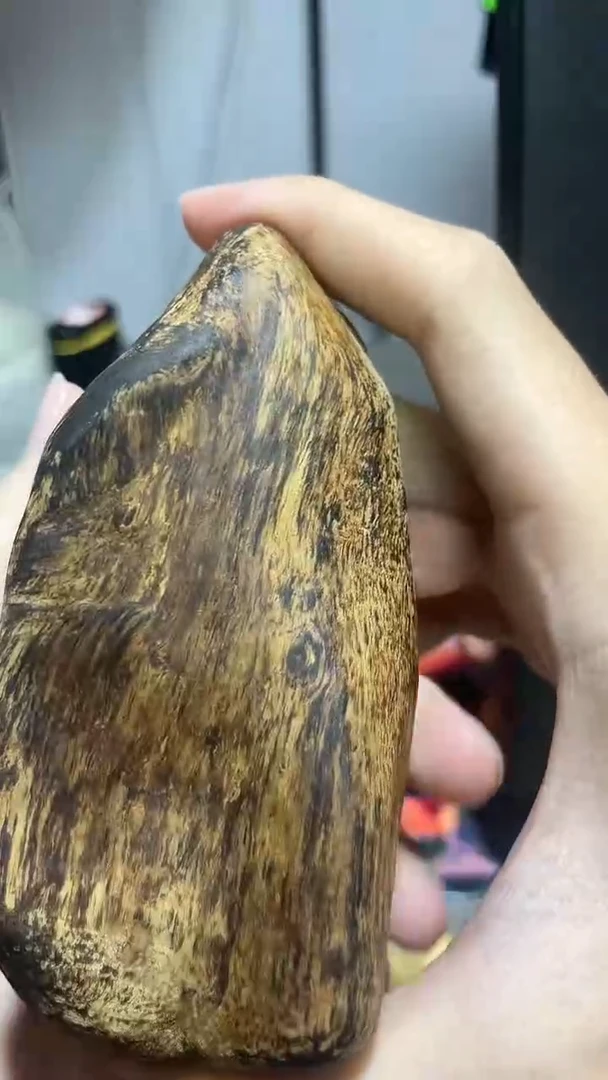 沉香手把件Q25富森多样性发一
