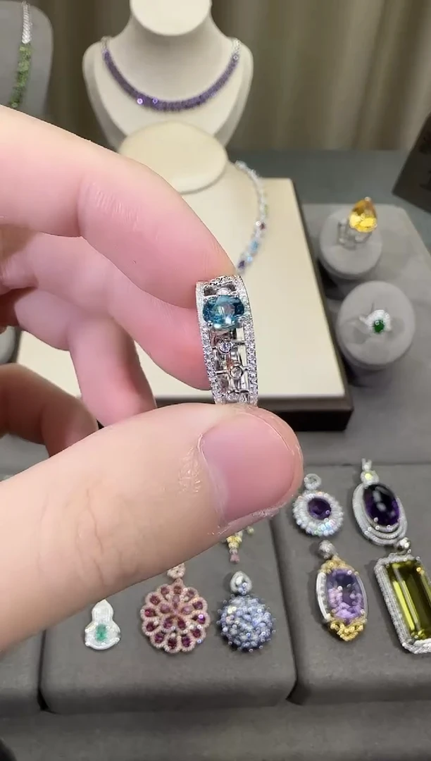 银S925镶嵌戒指托帕石4*6mm戒指伦敦蓝设计款