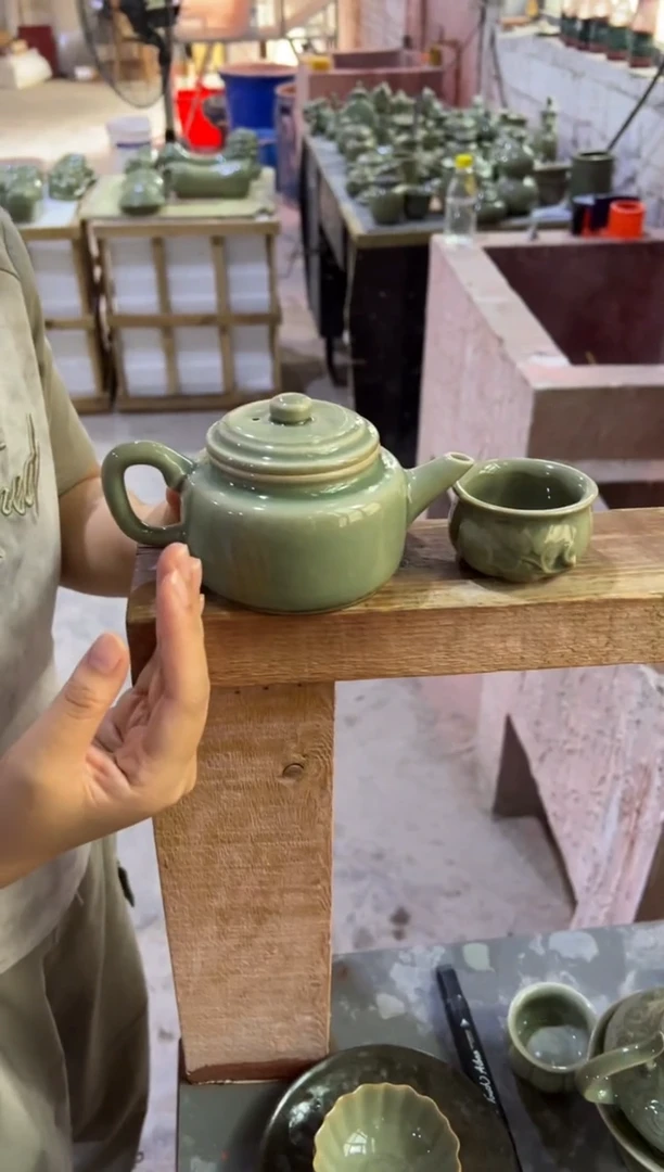 微瑕耀州窑青瓷素面德钟壶+南瓜小杯