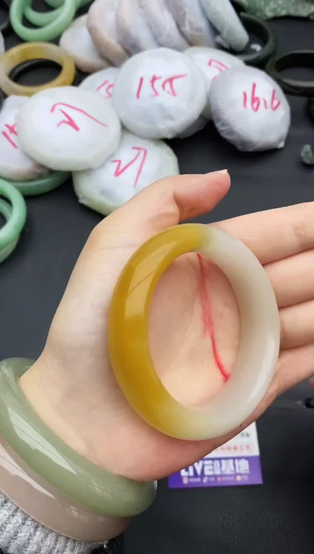 未镶嵌手镯石英质玉76+51.4