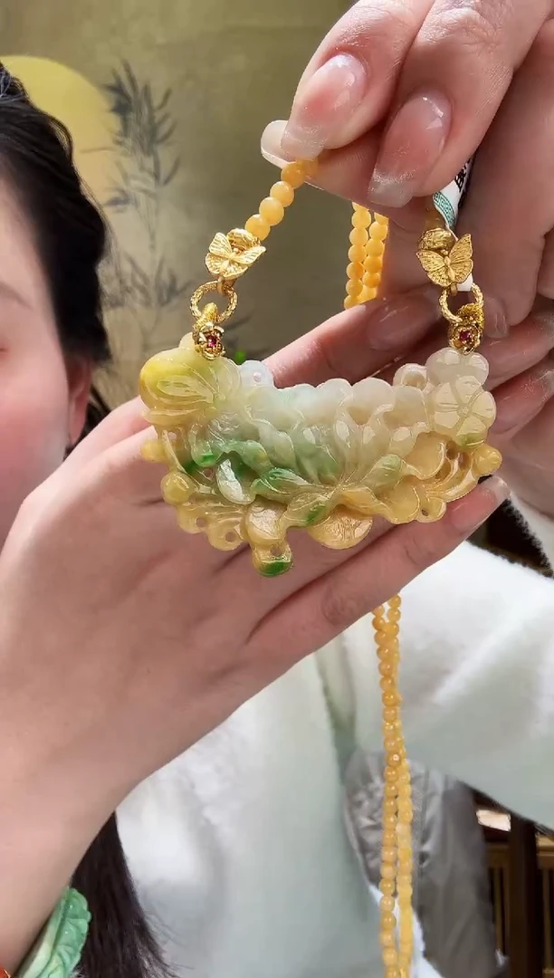 颈饰未镶嵌翡翠吊坠
