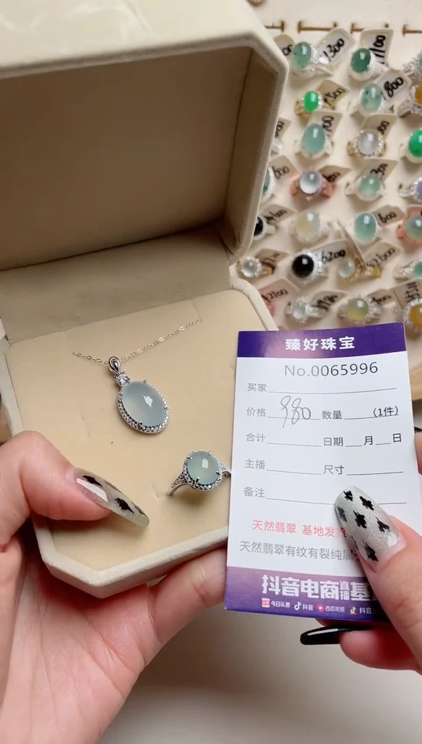 【闪购商品】翡翠戒指银S925镶嵌...........