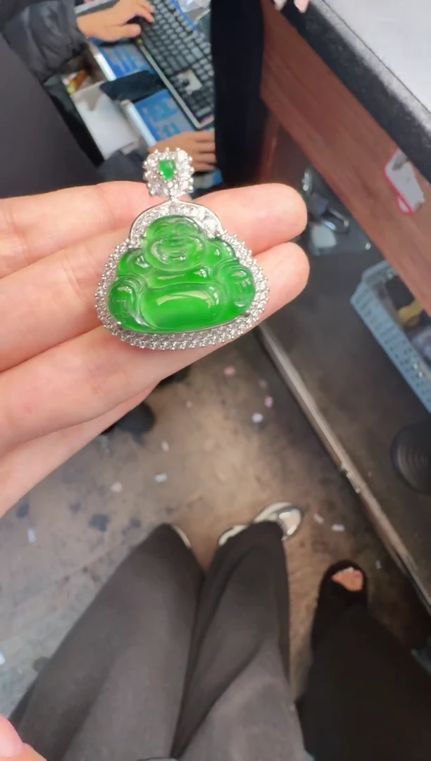 未镶嵌定制翡翠翡翠A货有轻微色差属于正常现象，佛公多样性发货1