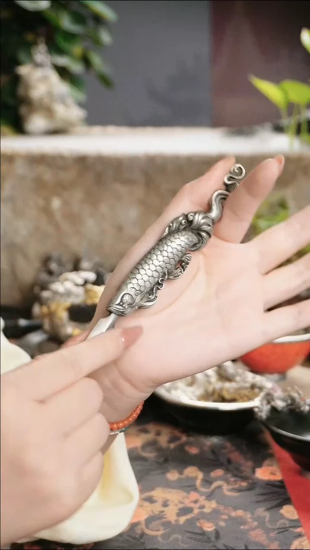 复古白铜银色龙鱼设计