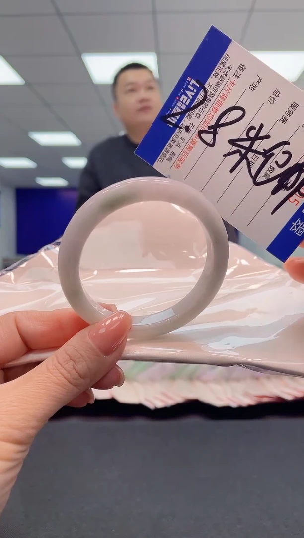 【闪购商品】翡翠手镯未镶嵌无证书0263738647