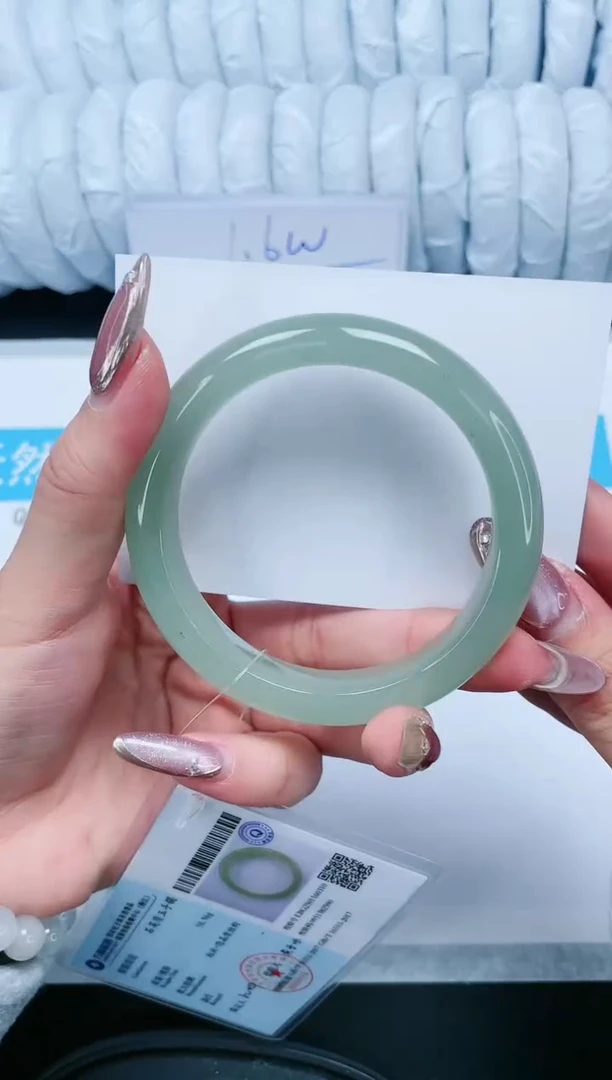 【闪购商品】石英质玉手镯未镶嵌153-55.5