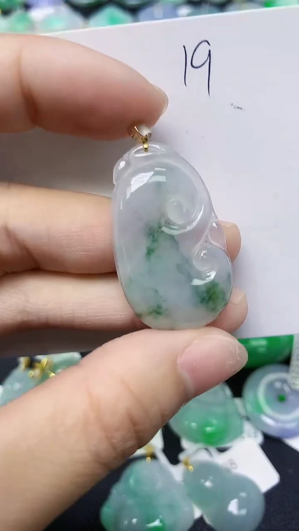 翡翠18K金镶嵌颈饰 天然缅甸翡翠A货