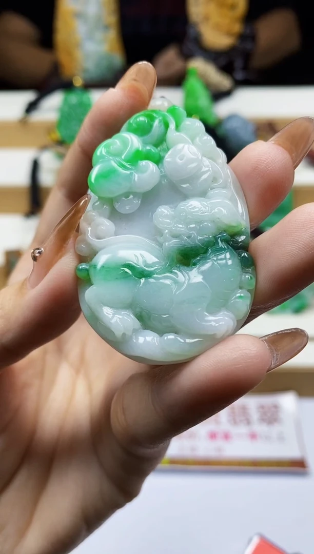 颈饰未镶嵌翡翠翡翠A货
