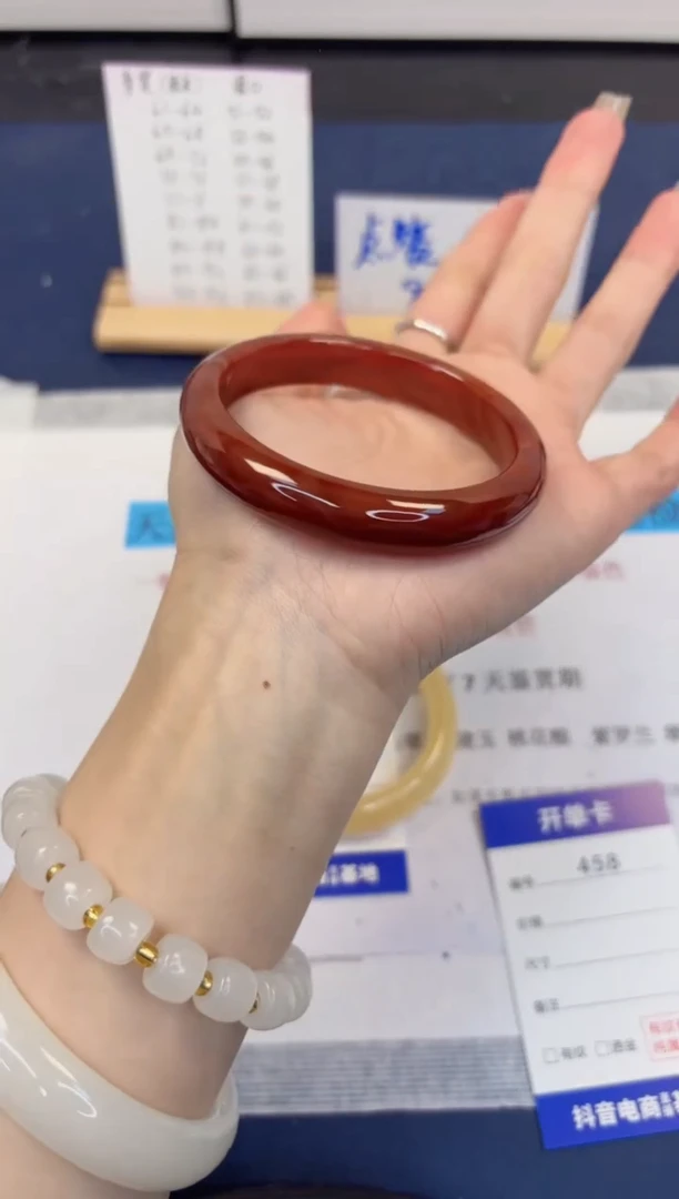 【闪购商品】石英质玉手镯未镶嵌458-玛瑙-圈口58