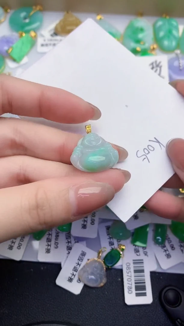 颈饰未镶嵌翡翠缅甸天然翡翠A货