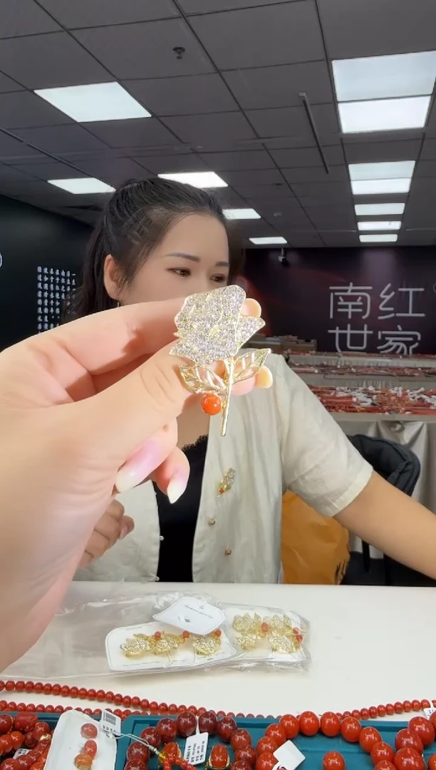 南红玛瑙珠串未镶嵌多样发其一/92200462