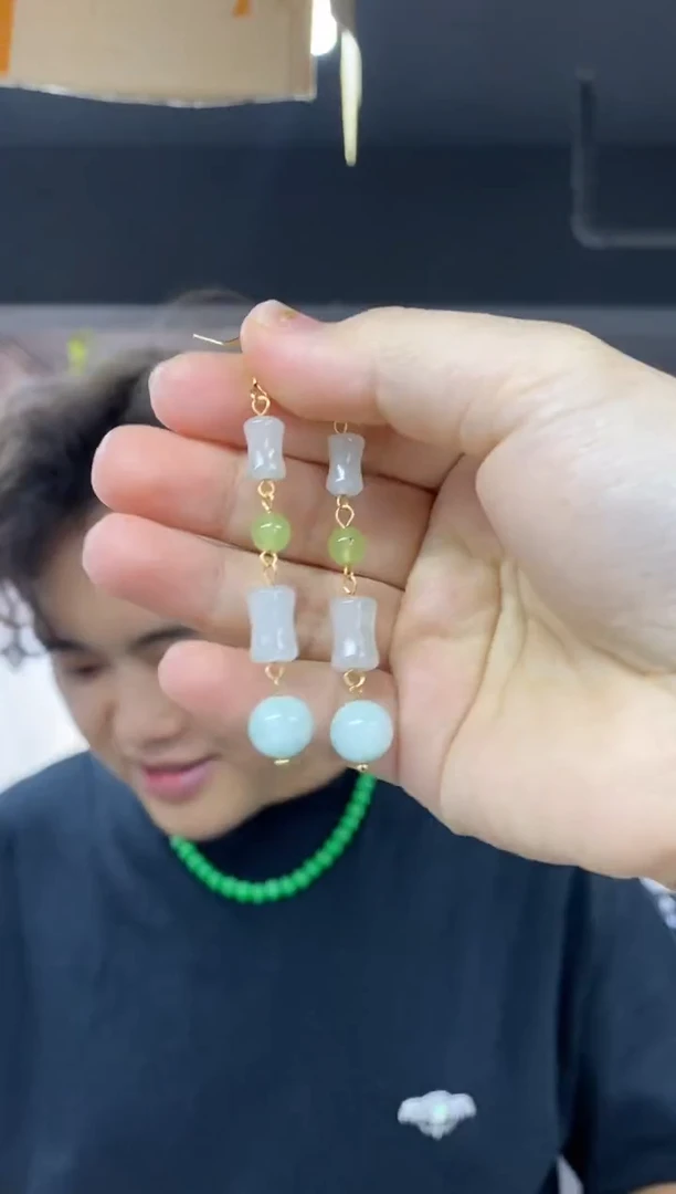 未镶嵌针钠钙石（海纹石）耳饰多样性发其一颜色微差