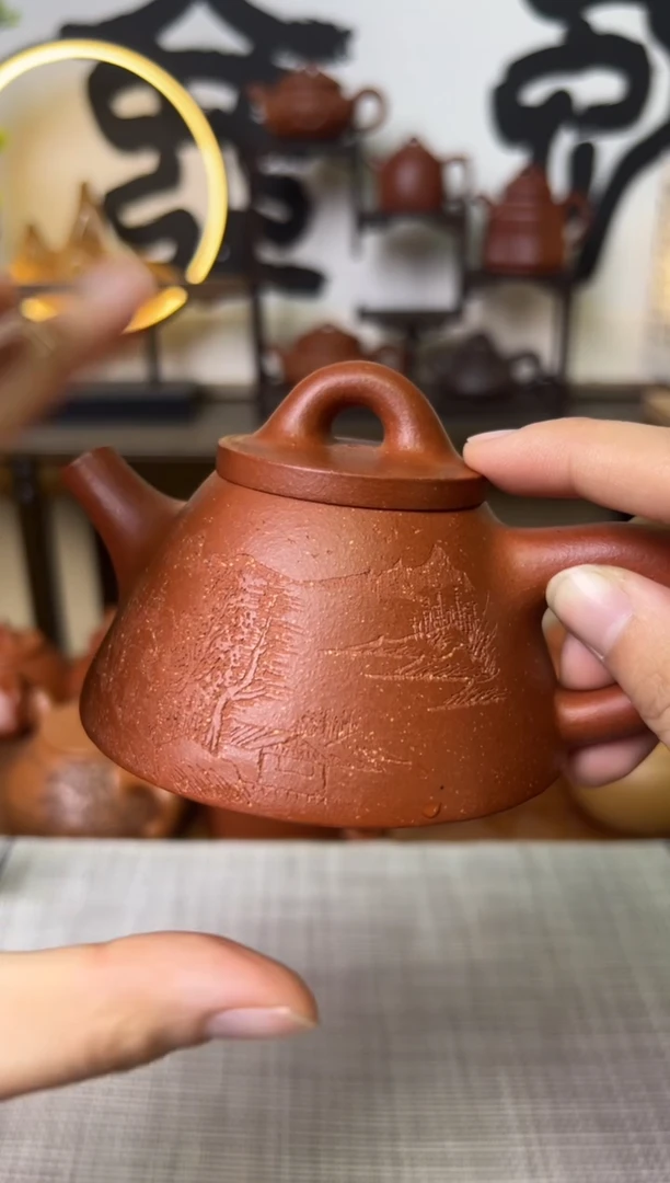 【闪购商品】段泥茶壶红降坡霸王石瓢壶山水刻170CC-甘来兵