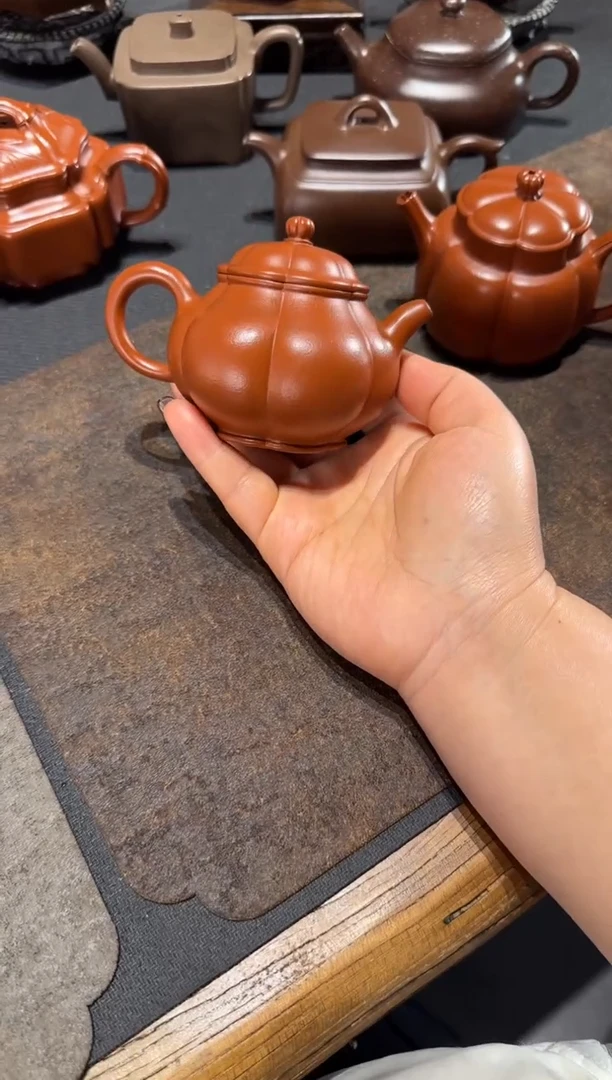 【闪购商品】紫砂茶壶六瓣筋纹潘壶