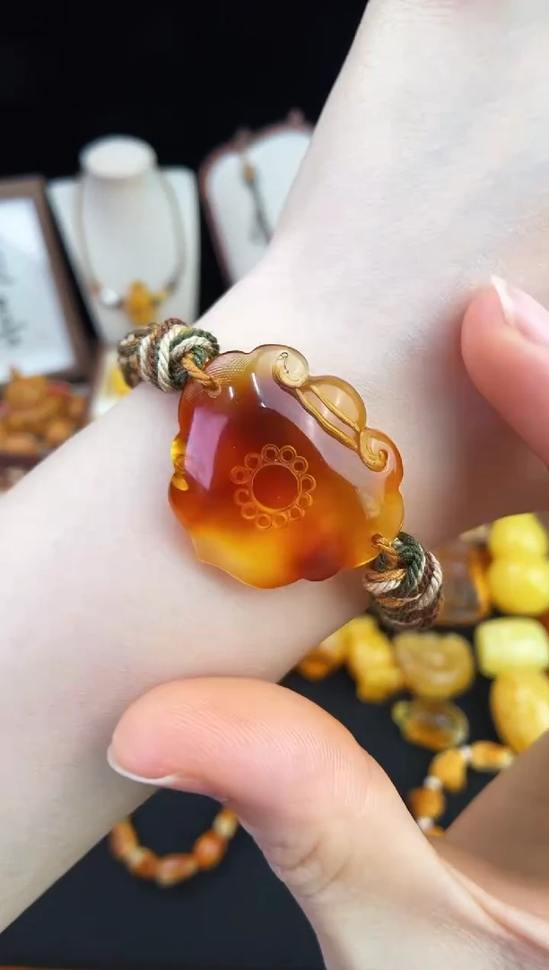 琥珀未镶嵌珠宝奇石柒月