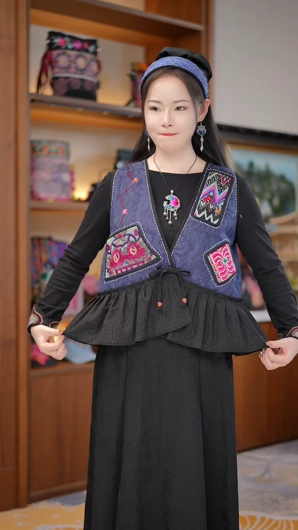 【闪购商品】刺绣黔东南苗族刺绣裙子A9076