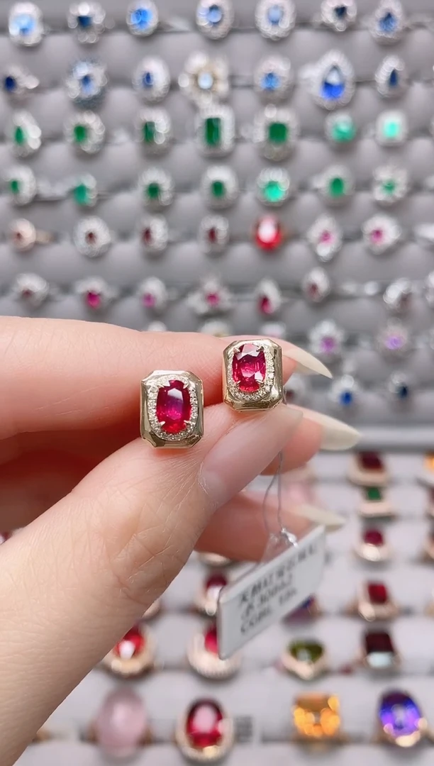 【闪购商品】红宝石18K金耳饰18K金镶嵌1