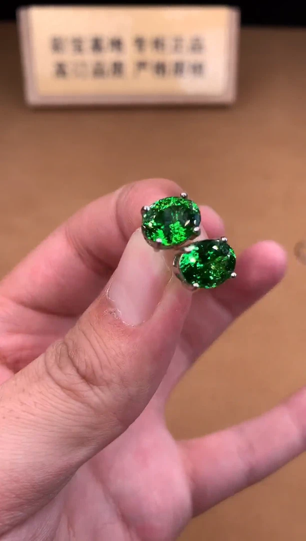 银S925镶嵌耳饰碧玺2222