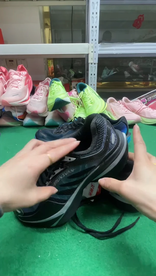 ?**泽这是个大鞋店家的鞋068