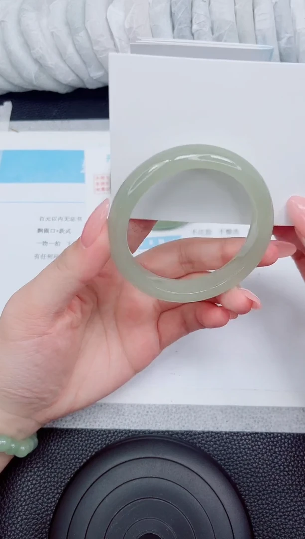 石英质玉手镯未镶嵌201-57.2