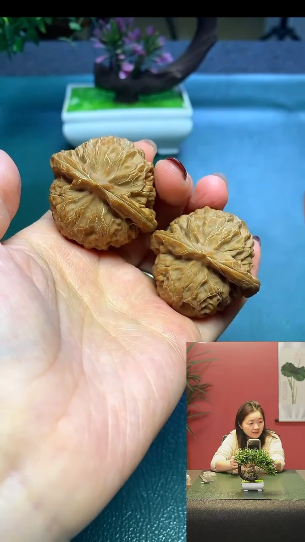 【闪购商品】文玩核桃把件42宫灯