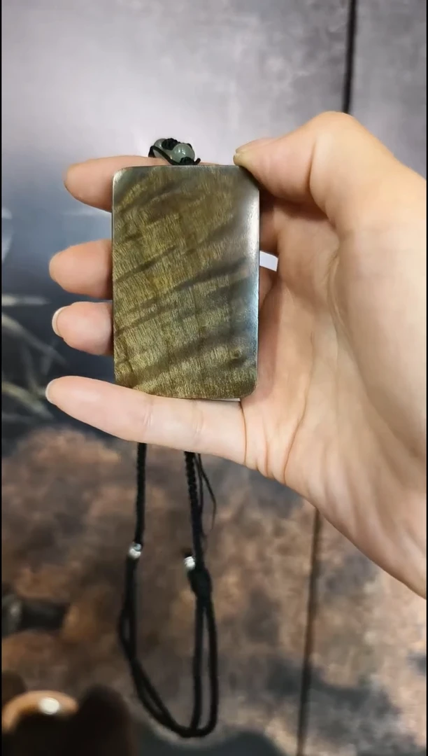 金丝        楠无事牌手把件